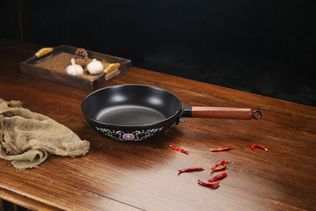 Enamel-Glaze Porcelain Frying Pan (27 cm) - Heritage Cookware