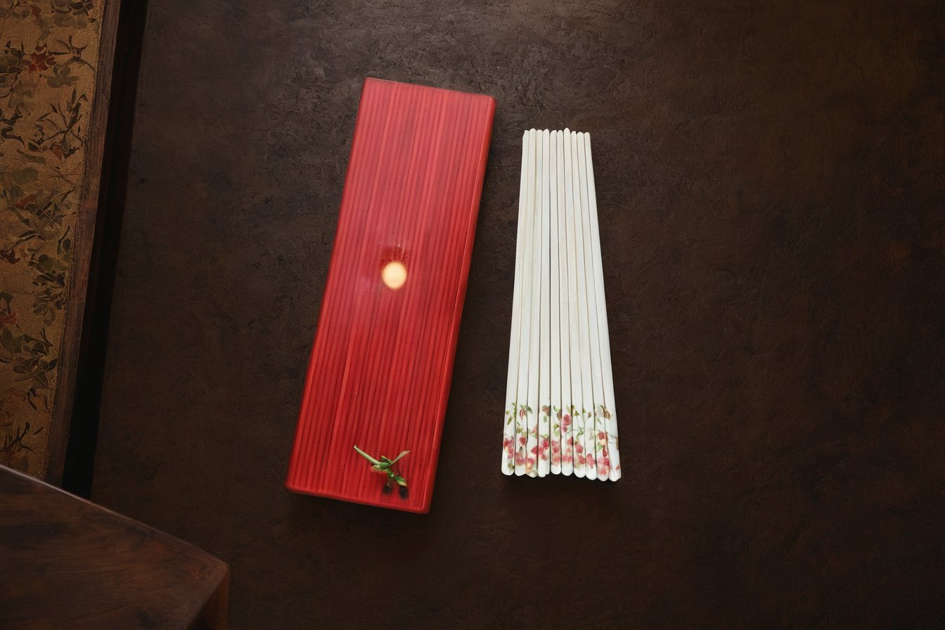 Green Bamboo & Red Plum Chopsticks - Heritage Porcelain Pattern, 10 Pairs (24 cm / 9.45 in) - Image 2